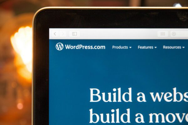 Staging WordPress: come testare modifiche e aggiornamenti senza rischiare il sito online 🧪🌐